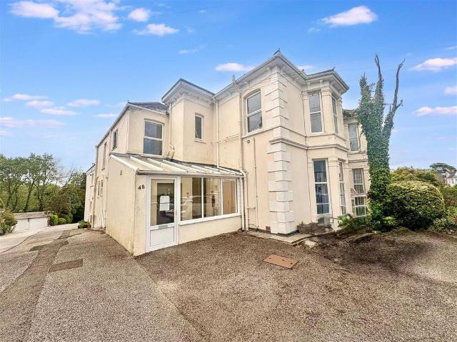 Flat for sale in Falmouth, Cornwall