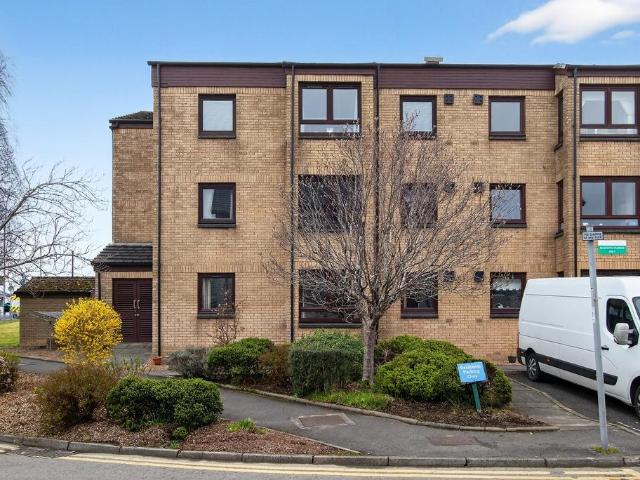 Flat for sale in Auchinairn, Bishopbriggs