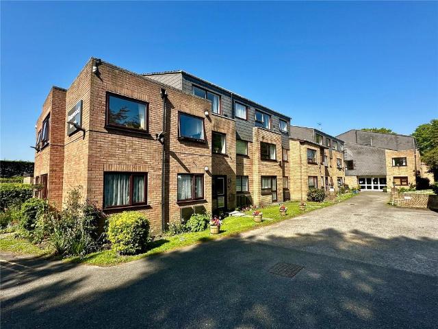 Flat for sale in Fox Pond, New Forest