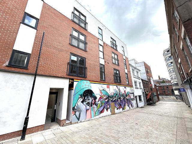 Flat for sale in Avenham, Higher Bartle