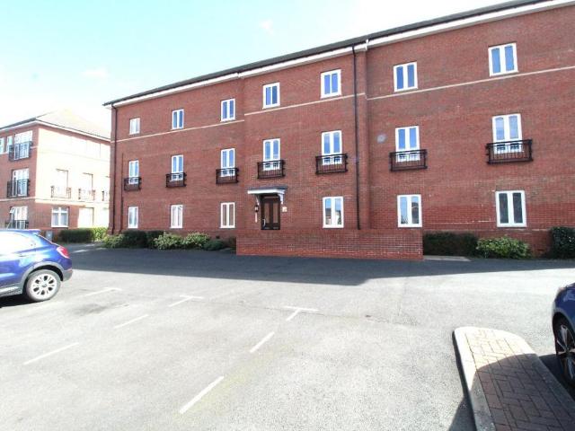 Flat for sale in Harrowden, Bedford