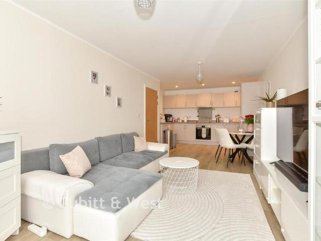 Flat for sale in Glynde, West Sussex