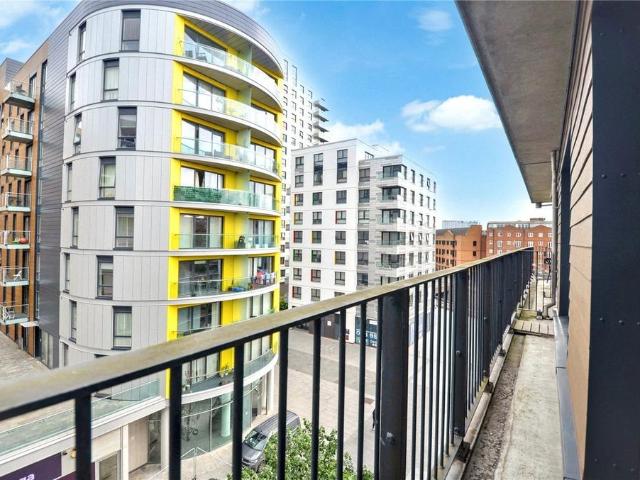 Flat for sale in Katesgrove, Reading