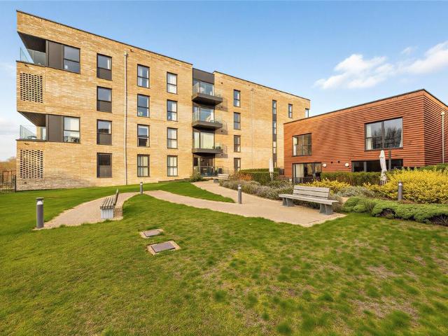 Flat for sale in Arbury, Cambridgeshire