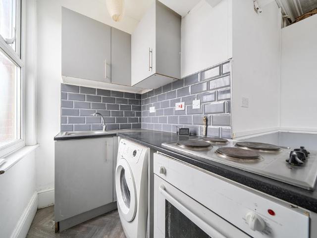Flat for sale in Kings Farm, Hamerton
