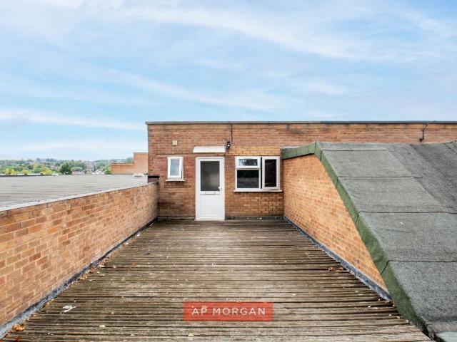 Flat for sale in Plant's Green, Cradley Heath