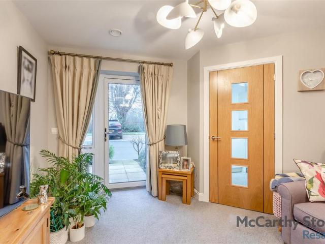 Flat for sale in Barleythorpe, Rutland