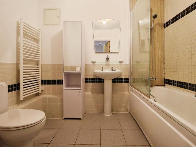 Flat for sale in Crockherbtown, Falcon Lodge