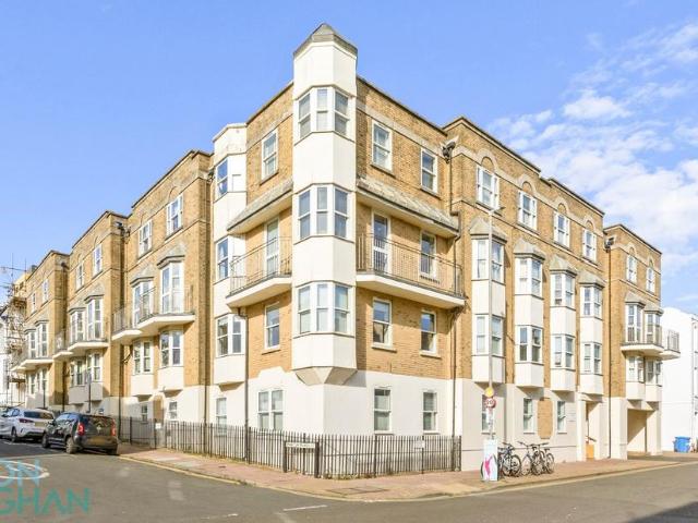 Flat for sale in Kemptown, Brighton & Hove
