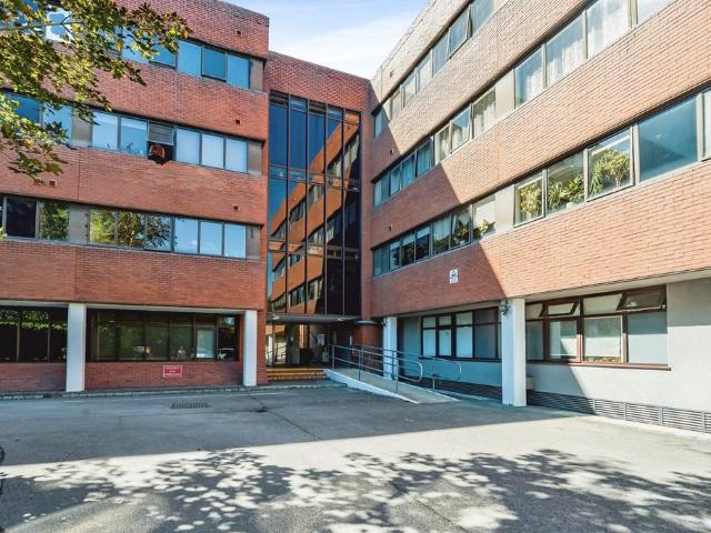 Flat for sale in Walton, Aylesbury