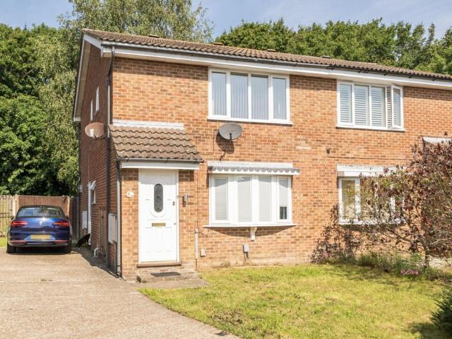 Flat for sale in Folkestone
