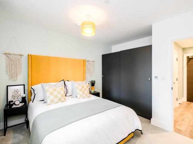Flat for sale in Croydon, Broad Green