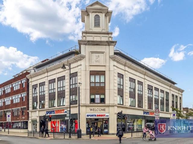 Flat for sale in Greater London