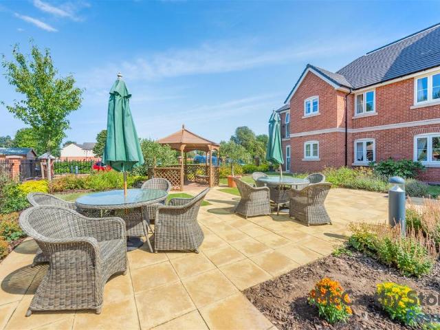 Flat for sale in Bilton, Rugby
