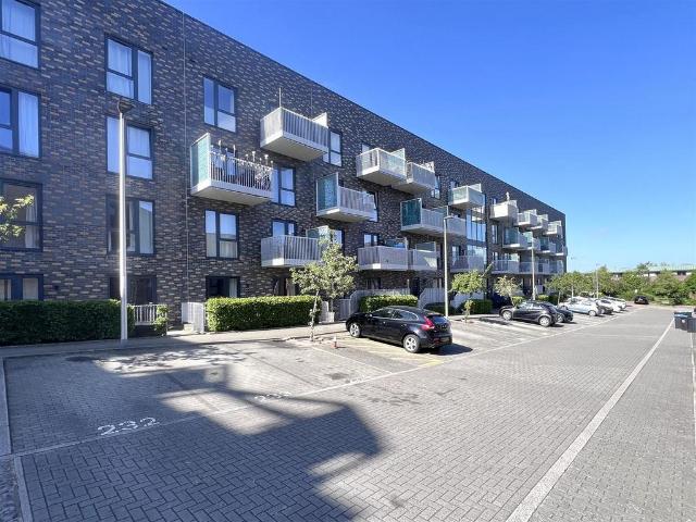 Flat for sale in Milton Keynes
