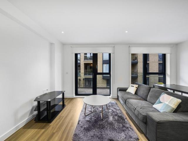 Flat for sale in Mettle & Poise, Bethnal Green
