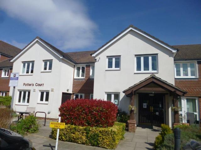 Flat for sale in Potters Bar, Isle Of Man