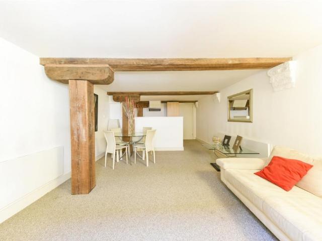 Flat for sale in Bermondsey, Greater London