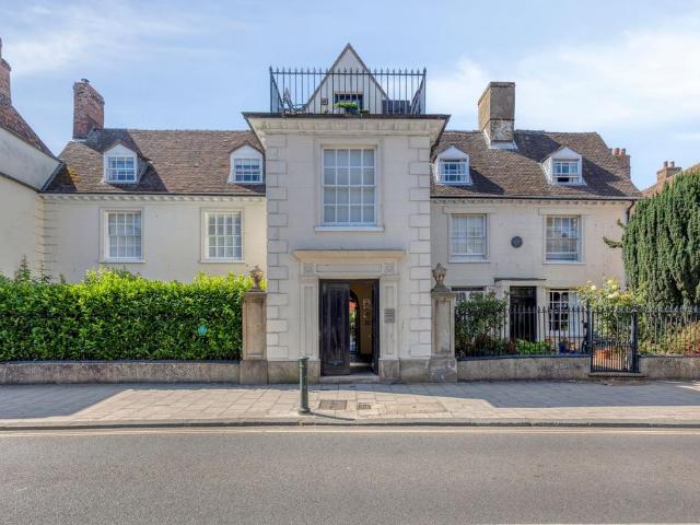 Flat for sale in South Lynn, Brookville