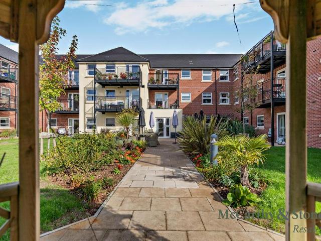 Flat for sale in Cullompton, Mid Devon