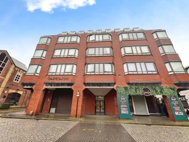 Flat for sale in The Haulgh, Lee Bank