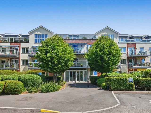 Flat for sale in Wilton, Rumwell