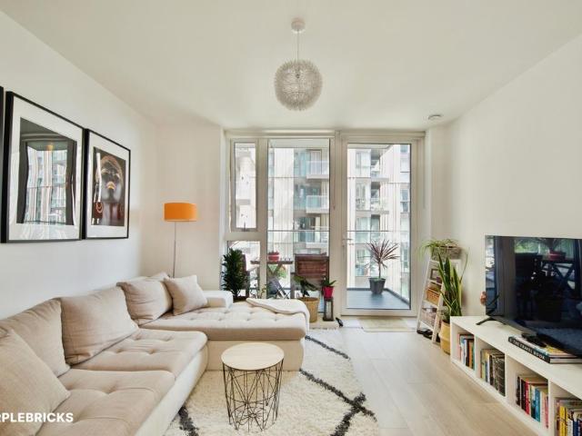Flat for sale in Harringay Ladder, Greater London