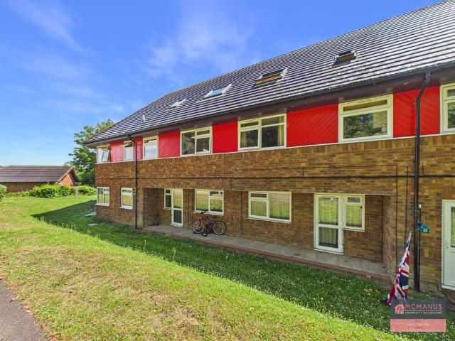 Flat for sale in Poplars, Shephall