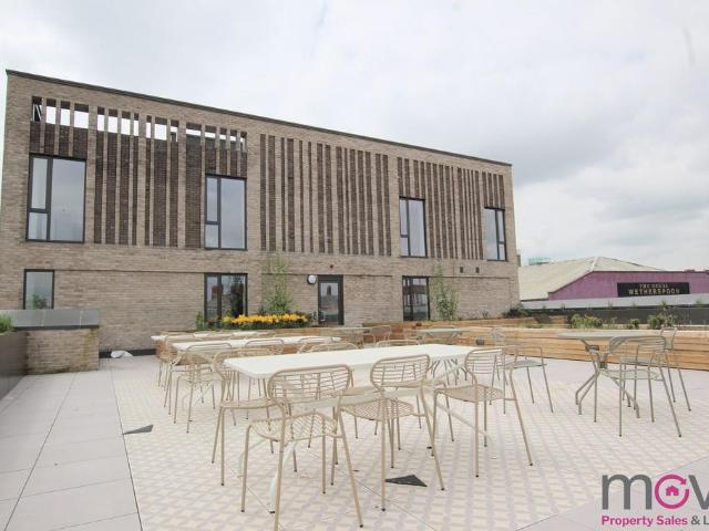 Flat for sale in Kings Barton, Gloucester