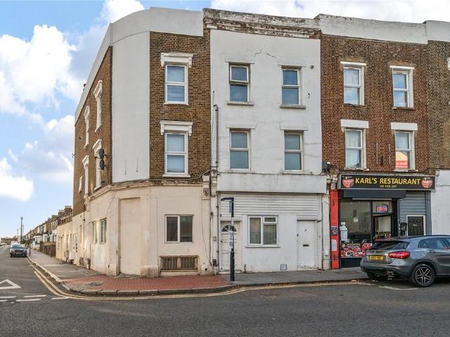 Flat for sale in London Borough of Croydon, South Norwood