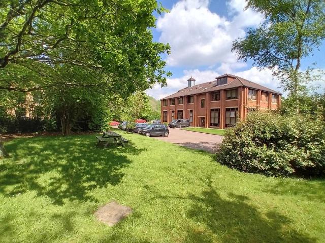 Flat for sale in Fleet, Hart
