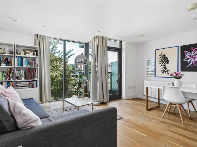 Flat for sale in Islington, Isle Of Man