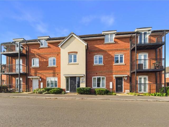 Flat for sale in Mereoak Park, Three Mile Cross