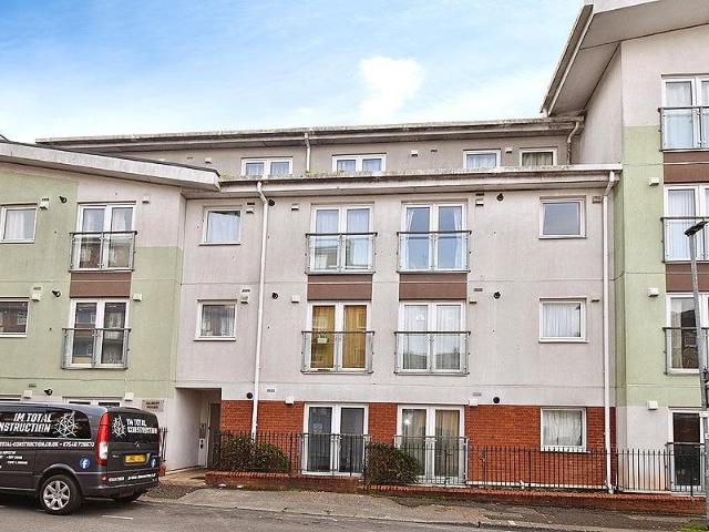 Flat for sale in Watergate, Devon