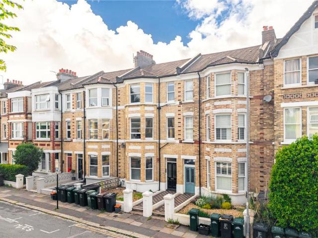 Flat for sale in Aldrington