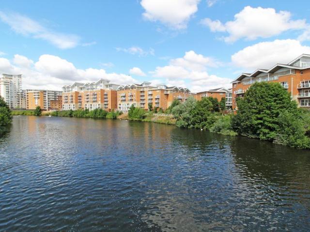 Flat for sale in City Centre, Falcon Lodge