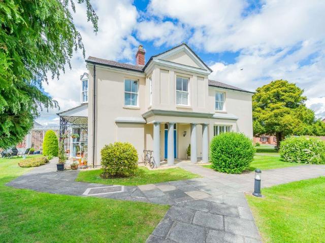 Flat for sale in Ellesmere Urban, Ellesmere
