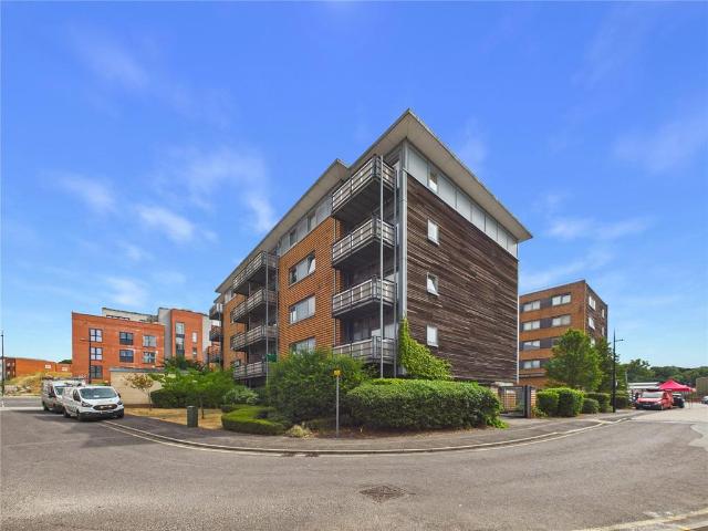 Flat for sale in Key Street, Suffolk