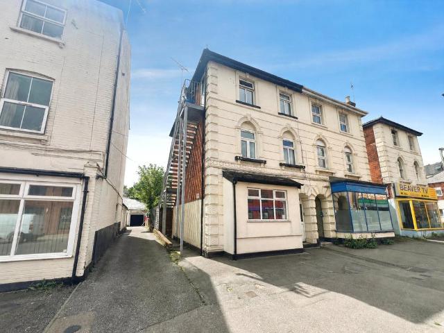 Flat for sale in North Town, Aldershot