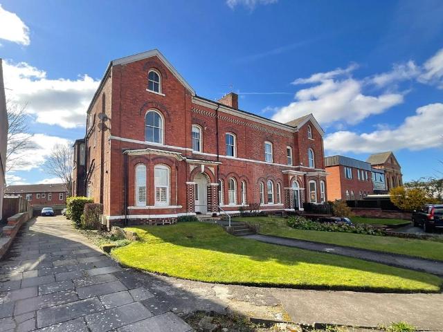 Flat for sale in Meols Cop, Southport