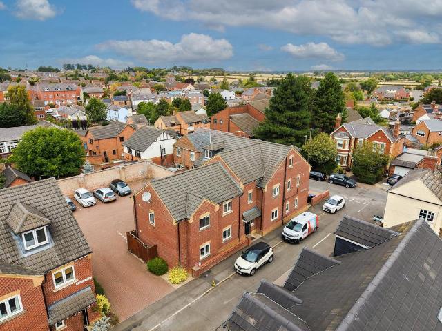Flat for sale in Stanford On Avon, Leicestershire