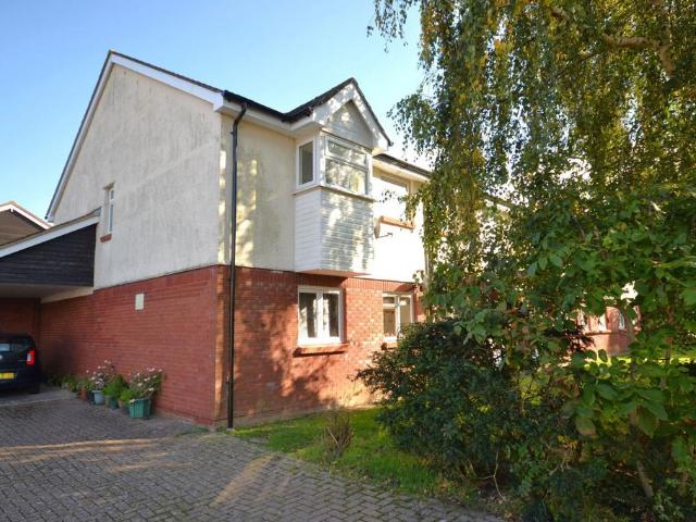 Flat for sale in Donnington, Littlecote
