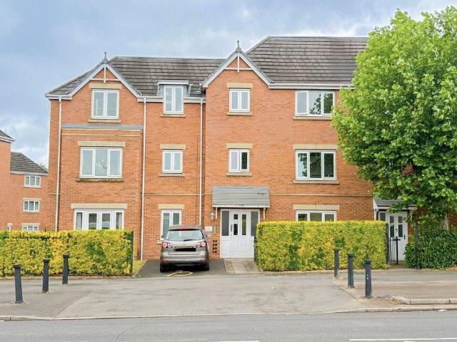 Flat for sale in West Midlands
