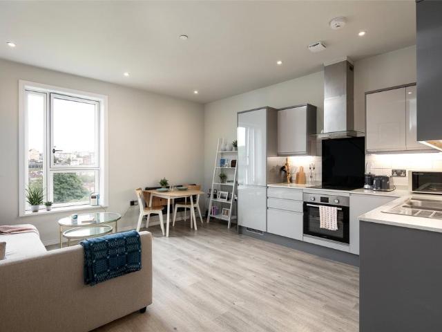 Flat for sale in Feckenham, City Of Bristol