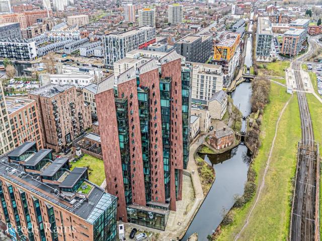 Flat for sale in Georgia, Greater Manchester