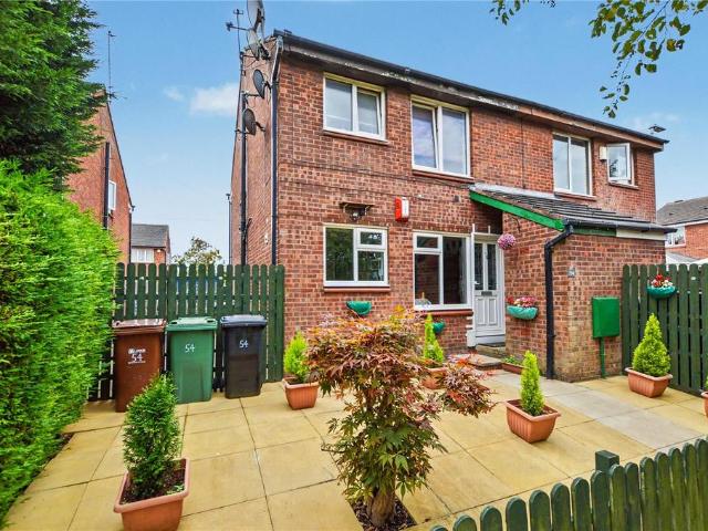 Flat for sale in Robin Hood, West Yorkshire