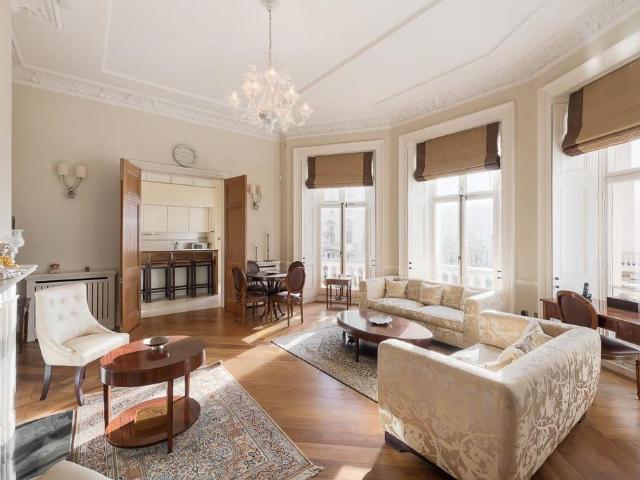 Flat for sale in Belgravia, Greater London