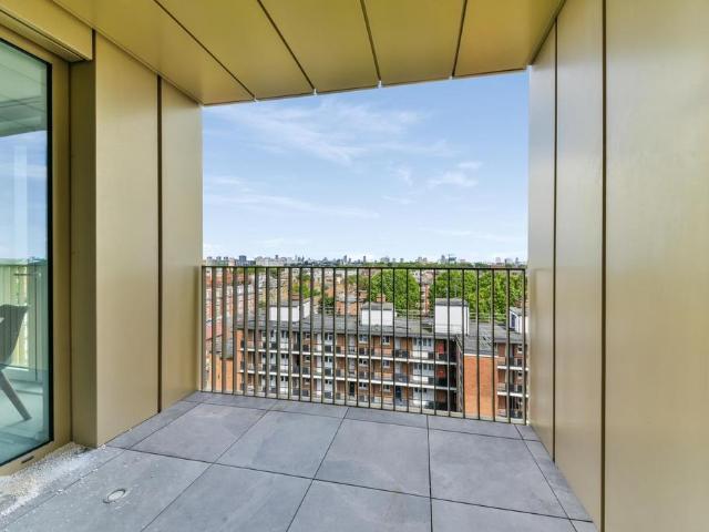 Flat for sale in St. George in the East, Stepney