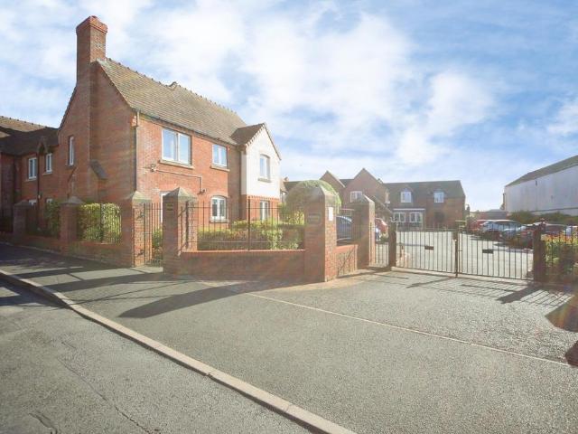Flat for sale in Sambourne, Alderminster