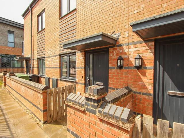 Flat for sale in Glenvale Park, Wellingborough